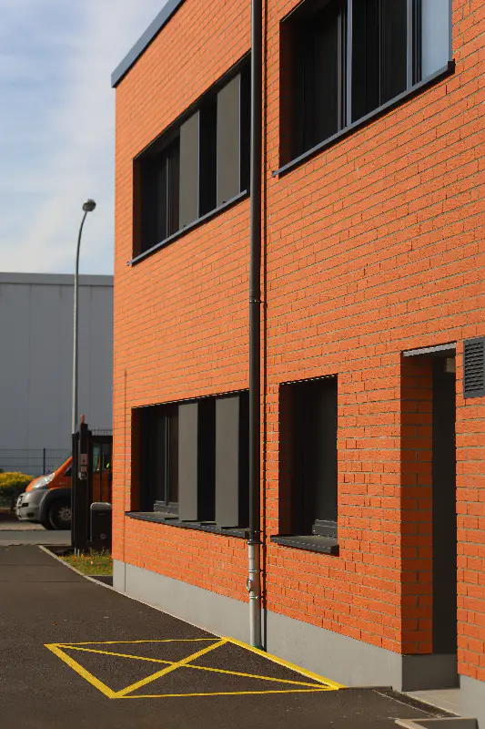 Präzise Bodenmarkierungen in der Logistikzone