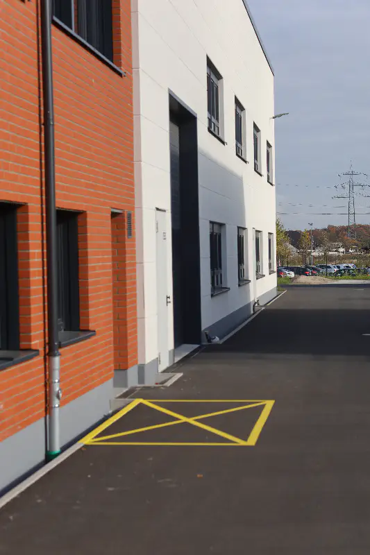 Eingangsbereich der Leo Feinwerktechnik